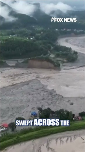 DETAILS: 900+ dead in Nepal flash floods, THOUSANDS still missing