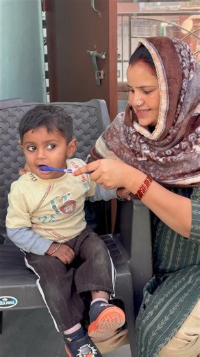 Baby Ko Dekh kar Bandar Ne Bhi Koya Toothbrush 🪥🐒♥️🥰😂 #shorts #bandar #funny