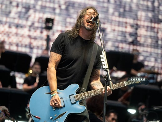 Dave Grohl says playing Nirvana songs felt “forbidden” after Kurt Cobain’s death: “For a long time I was afraid to play the opening riff to Smells Like Teen Spirit”