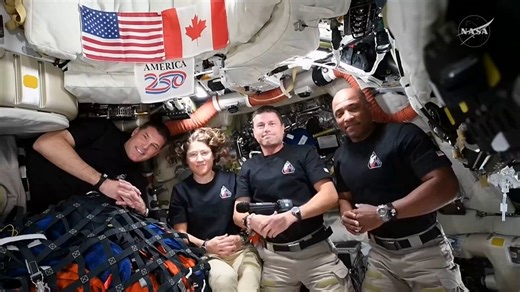 🇺🇸 AHORA — Donald Trump a los astronautas de Artemis II: "¿Cuál es la parte más inolvidable de este día verdaderamente histórico?"Comandante Wiseman: "Vimos cosas que ningún ser humano había visto antes, ni siquiera en el programa Apolo".👀👀