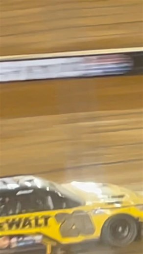 Christopher Bell Battling for 3rd | NASCAR Cup Series Dirt Race at Bristol Motor Speedway (2022)