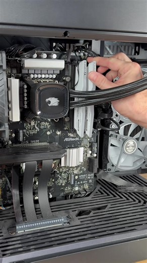 We are rebuilding and cleaning this Ibuypower pc so there is no trace of its origins. How do you think it turned out? #pc #pcsetup #pcbuild #intel #gamingpc