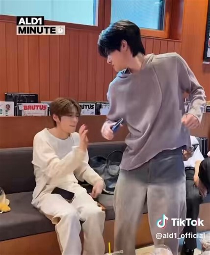So... Leo likes to be spanked??? 🤔✍🏻