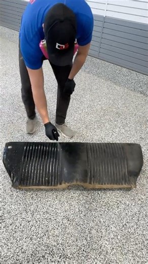 Satisfying Cleaning of a Leather Seat!