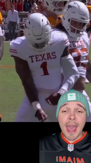 Colin Simmons With an All-Time Celebration 😭 #cfb #collegefootball #texas #tennessee #football