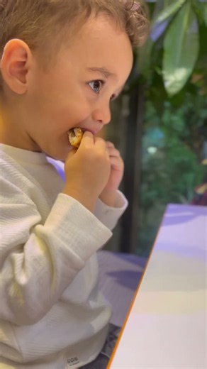 The twins are pizza lovers.🩵🍕🍕. #twins #boy #pizza #pizzalover #pizzatime #eat #pizzalovers