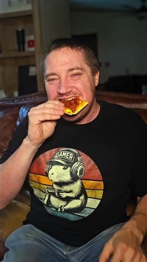 pizza eating challenge #pizza #mukbang Papa Murphys