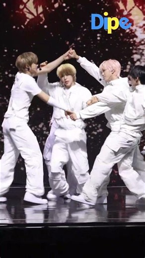 AHOF's first "RUN TO YOU" stage is finally here✨아홉, 'RUN TO YOU' 쇼케이스 공개🤍#ahof #아홉 #kpop #dispatch