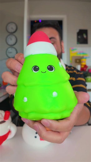 New Squeeezy Christmas Squishies!!! 🎄 🎅 #squishy #squishies #unboxing #squish #squeeezy
