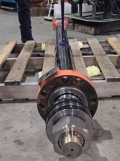 Hitachi ZX470 Cylinder Rebuild: Getting a BIG Cylinder Apart!