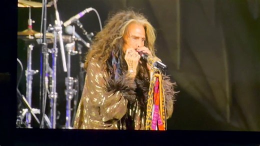 🎸 Rock History 🎸 on X: "Aerosmith & Johnny Depp performing "Train Kept A-Rollin'" last night. Steven Tyler is almost 80 and still rocking like in the old times! It's wonderful to see him so energetic and confident on stage after his vocal issues." / X