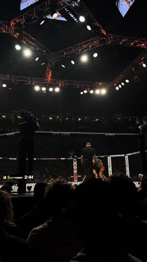 Pheonix-Gen Research on Instagram: "🥹🥹 #charlesoliveira #ufc #ufcfightnight #mma"