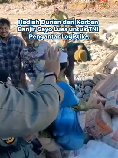 Kisah Kemanusiaan: Durian dari Desa Ekan untuk TNI AU