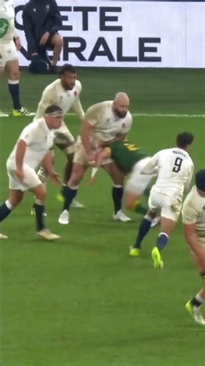 When a Scrumhalf Picks the WRONG Fight 🤣