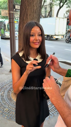 🎬✨ ZAHIA DEHAR @zahiaofficiel l’avant-première de PAOLO, la nouvelle série @hbomaxfr. 📺 Le 25 septembre sur HBO Max. #ZahiaDehar #Paolo #HBOMax #FestivalFiction2026 #CinéStarsNews