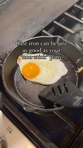 I’ve been switching my kitchen to be as non-toxic as possible. Due to this I’ve completely switched to cast iron and stainless steel cookware. So many people say they need non-stick and I am here to tell you… cast iron can be! Here’s how to make sure your cast iron is “non-stick”👇🏼 ▪️Properly season your cast iron: the better seasoned, the more non-stick it will become. ▪️Preheat the cast iron: whether you are cooking in the oven or on the stove, make sure your pan/pot is nice and hot before a