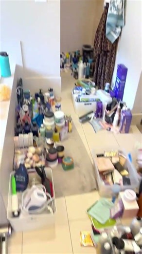 How to Declutter Your Home and Simplify Your Life (Professional Organizer Tips) #declutterquickly