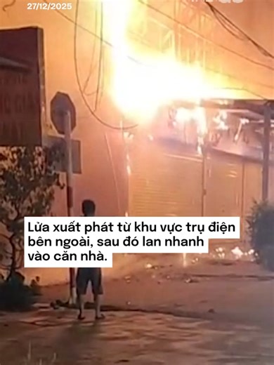 Lửa bùng lên từ bên ngoài, 4 người chết trong nhà
