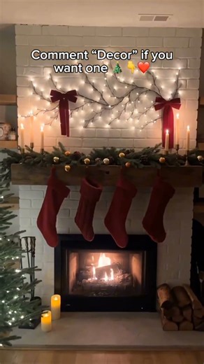 Christmas decor in 2026 hits different 🎄✨️ #cozyvine #christmasdecor #willowlights #homedecor
