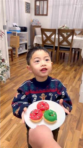 Big donut surprise for Keegan 🍩😱👶🏻❤️