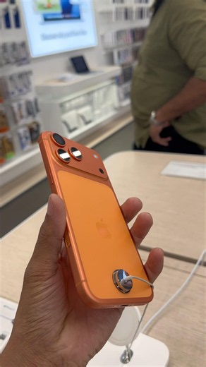 iPhone 17 pro max — pure premium vibes 📱✨