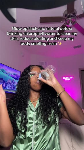 Chlorophyll Water Benefits for Skin and Bloating