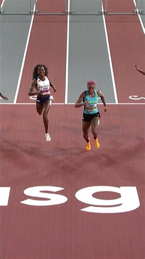WORLD RECORD run from 🇧🇸's Devynne Charlton over 60m hurdles 🔥 #worldindoorchamps