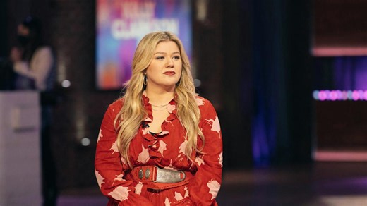 Brooklyn Shop Owner: ‘Kelly Clarkson Has Put Us All In Danger’