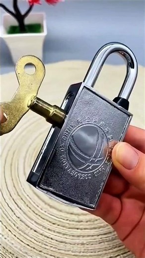 A Lock With No Keyhole?