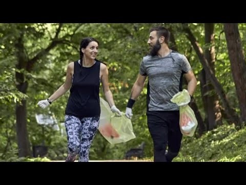 Behind the "plogging" trend combining exercise with another fulfilling activity