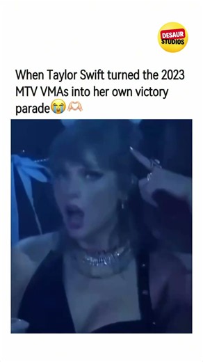 The Night Taylor Swift Couldn't Stop Winning! 🥹