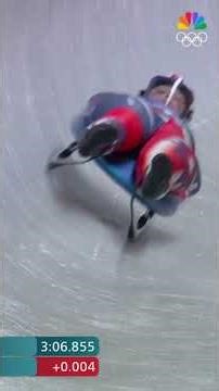 A thrilling luge women's singles final saw Ashley Farquharson win a bronze medal for USA!