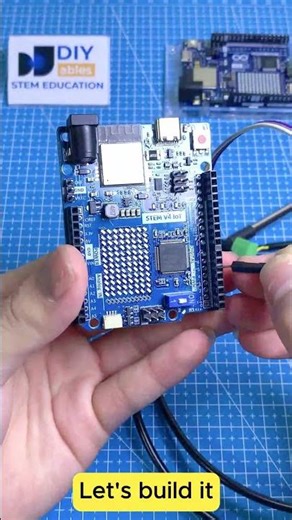 Arduino Uno R4 Web Temperature - Real-Time DS18B20 Sensor Visualization with DIYables WebApps