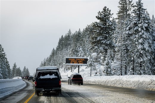 Heavy snow warning as up to 18 inches expected — "Delay all travel"