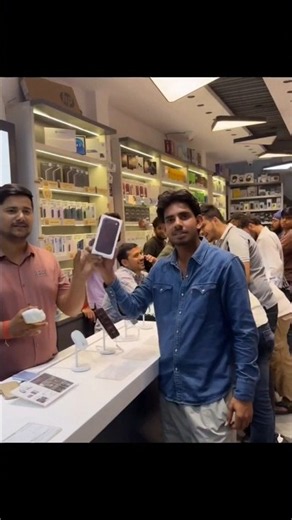 Rohit deshwal bhai new i phone 18 pro mex unboxing ❤️#youtubeshorts #shorts #rohitdeshwal