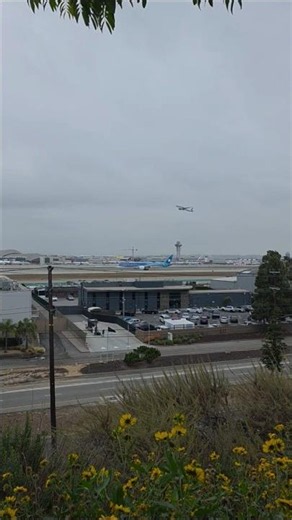 JetBlue Taxiing at LAX! ✈️ #shorts #aviation