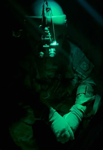 #army #aviation #military #blackhawk | black hawk