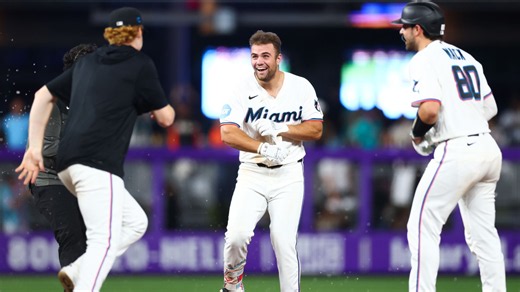 Jakob Marsee walks it off in extra innings