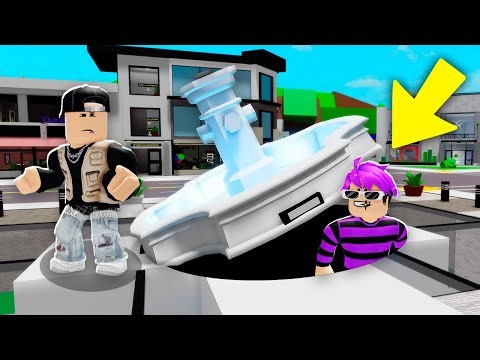 ME ESCONDI EM LUGARES SECRETOS no ESCONDE-ESCONDE! (Brookhaven)