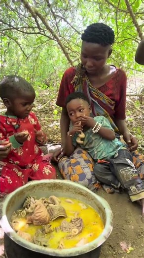 The daily life and diet of the Hazarbi tribe #africa