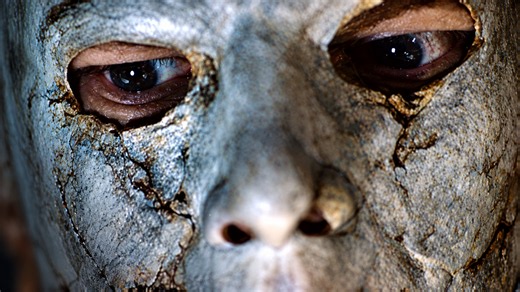 Halloween: Michael Myers finds his iconic mask