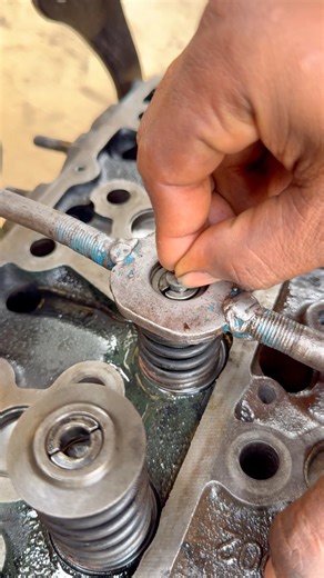 Valve Springs Lock Fitting Tutorial #automobile #mechanical #shortsfeed