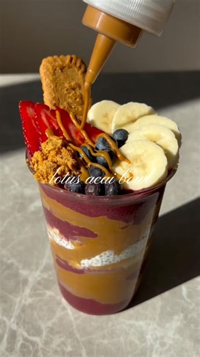 LOTUS AÇAÍ BOWL AT HOME 🍓🫐🍌🥥 | Creamy & Crunchy Açaí Recipe ✨
