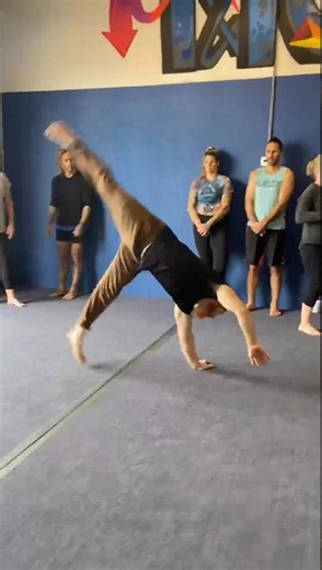 Boomerang cartwheel smooth gymnastics flow trick