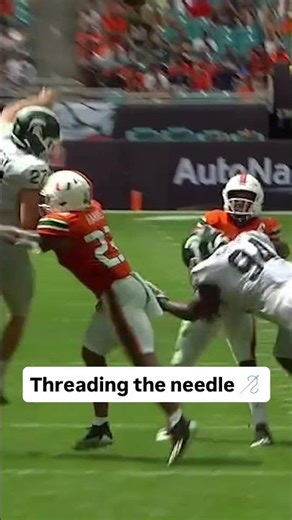 That pass was perfect 👏 #miamihurricanes #accfootball #collegefootball