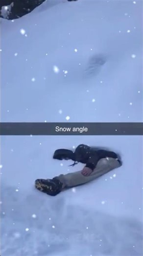 POV: It’s snowing outside🌨️🥹