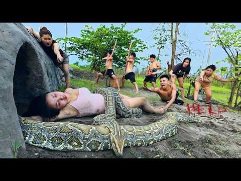 Brave Hunters Risk Their Lives Rescue Girl from Giant Python in Cave
