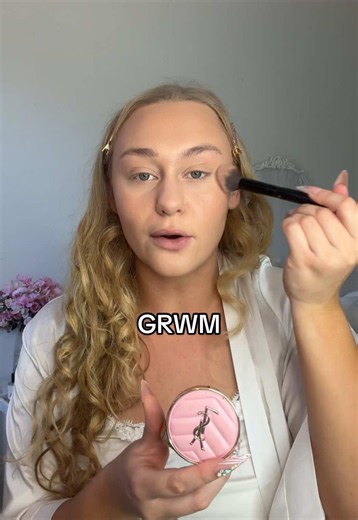 Trying the viral tiny micro Skims bikini #grwm #skimsbikini #outfit #goingout #crazyclothes Using my favourite bronzing drops from @tarte cosmetics 🤎 All products: @YSL Beauty @Diorbeauty @MCoBeauty @laneige_anz