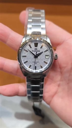 Oldman Secret Box on Instagram: "GRAND SEIKO SLGB003 Caliber 9RB2 Movement Spring Drive Power reserve Approximately 72 hours (3 days) Case Material High-intensity titanium Case Back See-through screw Glass Material Box shaped sapphire crystal Diameter 37 mm × Thickness 11.4 mm Lug to lug 44.3 mm Band width 20 mm #grandseiko #grandseikoslgb003 #slgb003g #luxurywatches #watchesforsale"