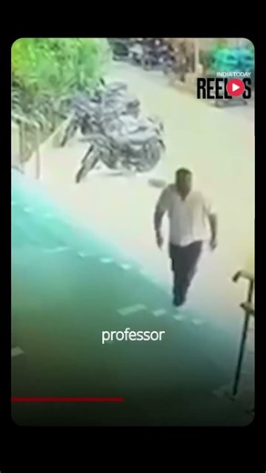 DU PhD Scholar Slaps Professor On Campus, Suspended And Barred From University Premises